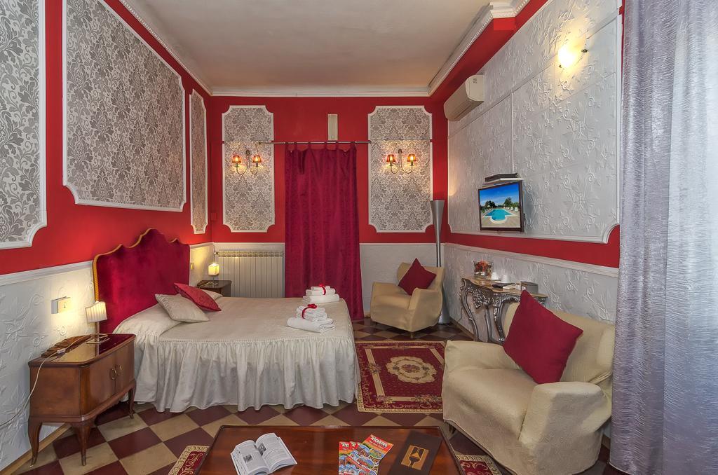 บีแอนด์บี ลามีโมซา Bed & Breakfast ลุคคา ภายนอก รูปภาพ